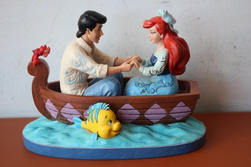 Disney showcase collection - disney,