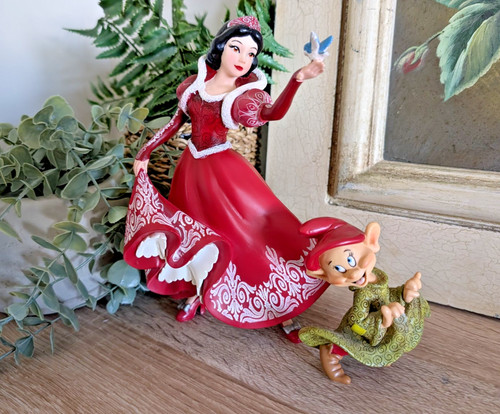 Disney showcase haute - disney, couture