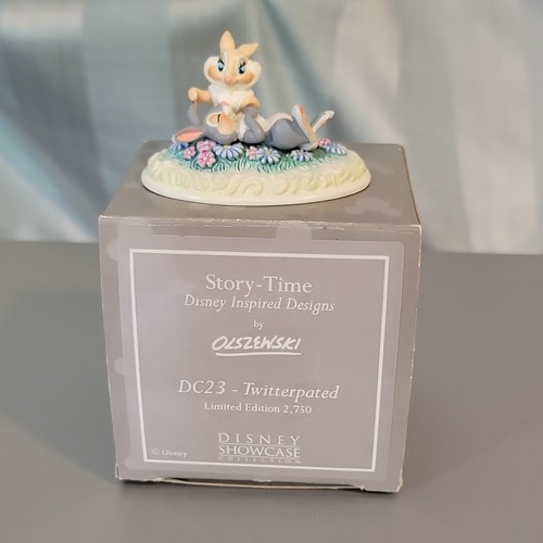 Disney showcase collection - showcase,